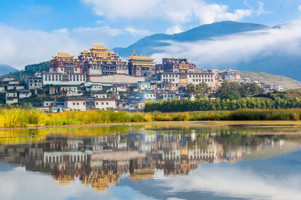 香格里拉旅游