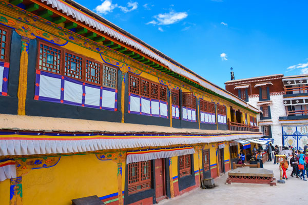 西藏旅游